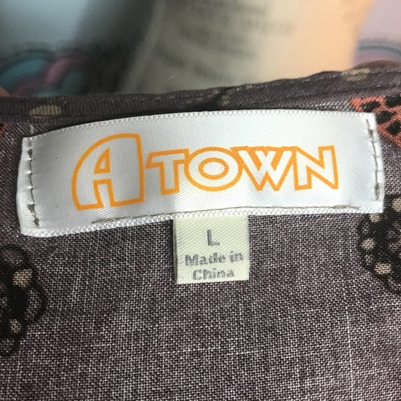 Patterned light brown dress w/ button/sheer detail - Picture 6 of 6